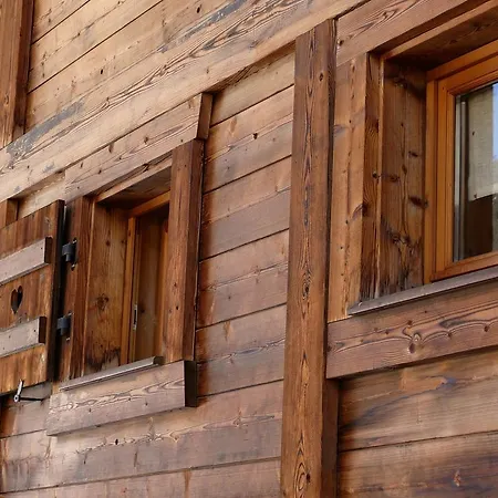 Les 3 Cimes Blanches Chalet *