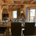 Les 3 Cimes Blanches Chalet *